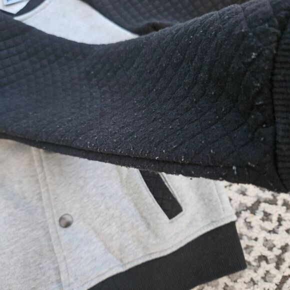 Bimbus Boys Vancouver Hockey Bomber Jacket Size 6-7 - Picture 9 of 9